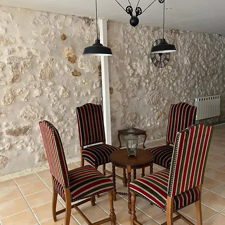 Loft En Pierres Apparentes Coursan